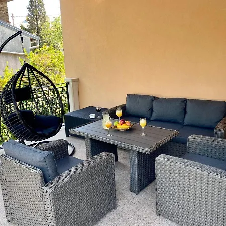 Nyaraló Holiday 